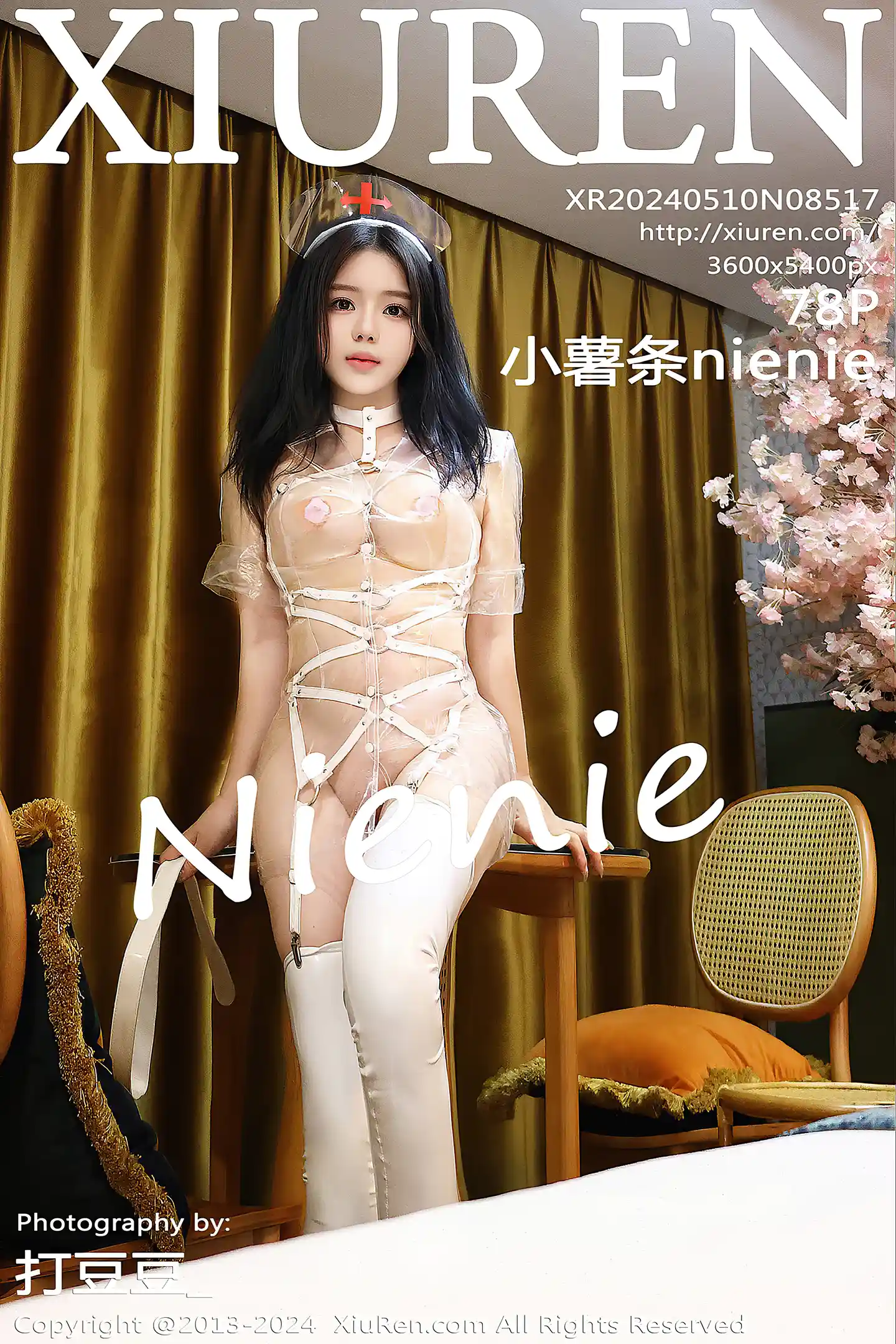 [XiuRen秀人网]VOL.8517 模特小薯条nienie性感花色睡衣+透明胶衣短裙秀惹火身材诱惑写真78P-秀人网官方网站